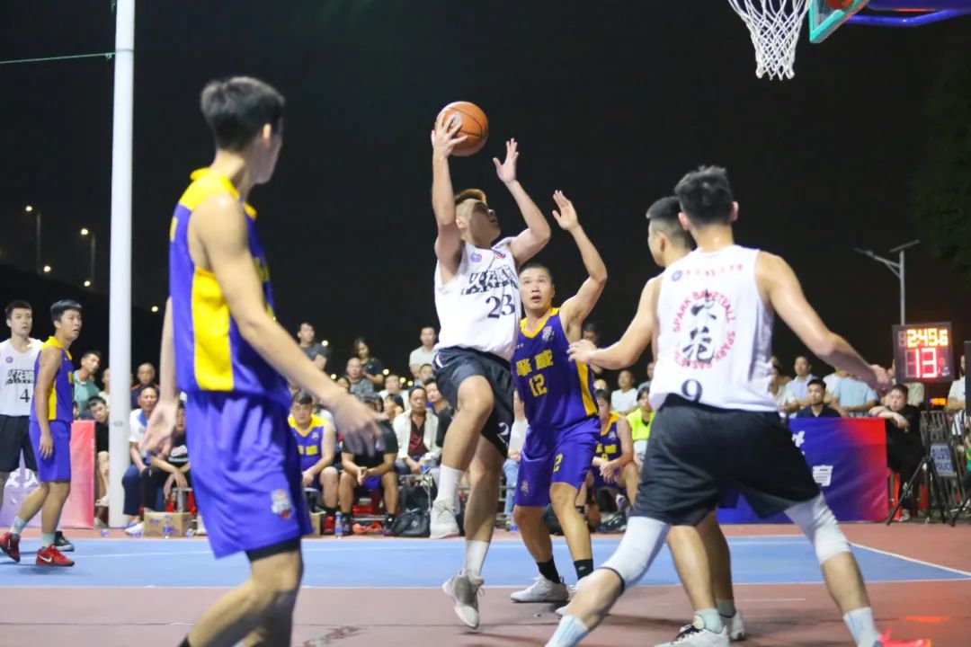 华体会体育-众星云集，篮球竞技大幕拉开