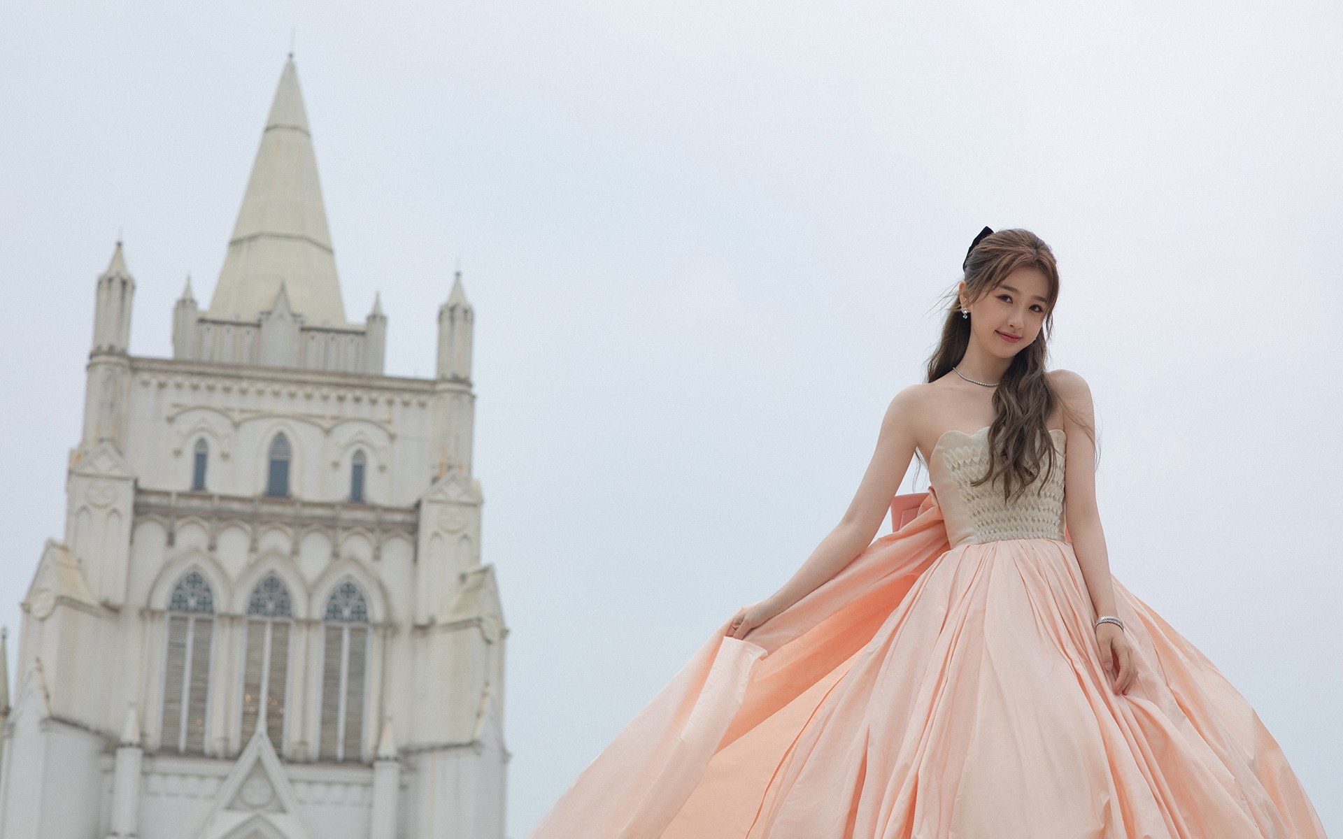 跨界擂台，当拉文在聚光灯下起舞，独行侠如何让上海队见识另一种篮球